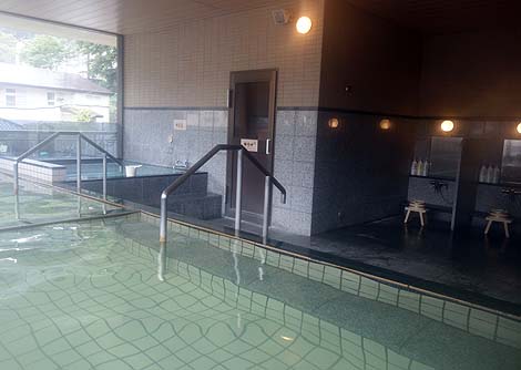12種類ものお風呂が楽しめるゴージャス系ホテル「土湯温泉 福うさぎ」（福島市）
