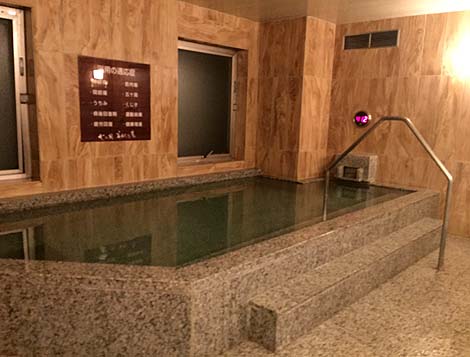 都心にあって温泉大浴場つきでこの価格の宿泊料は素晴らしい！「スーパーホテル LOHAS熊本天然温泉」（熊本市電河原町）