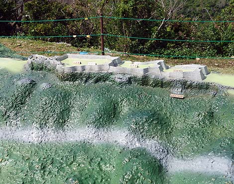 沖縄の城跡石垣の中でも大規模なものが現存しております「中城城[なかぐすくじょう]」（沖縄中頭郡北中城村）
