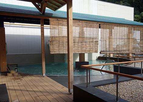 でっかいジャングル風呂は西日本最大級の露天風呂に変わっていた「奥道後温泉 壱湯の守」（愛媛松山）