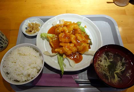中華居酒屋 三国（沖縄那覇）麻婆豆腐定食が300円のお店で海老チリ定食をいただく