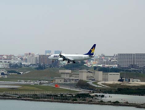 「瀬長島」は飛行機好きにはめっちゃ魅力的な場所です♪撮影スポットにも最適（沖縄豊見城）
