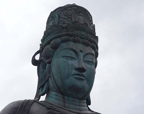 青銅仏では日本一の高さ21.35m！「昭和大仏 全仏山 青龍寺」（青森市）