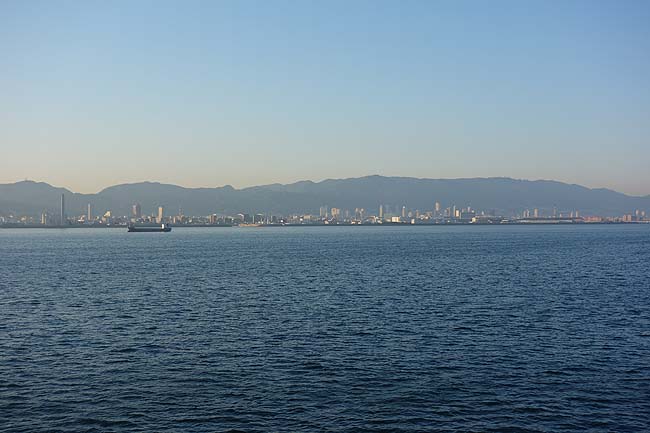 神戸の街並みは海上から見るとやっぱ綺麗だ♪そして香川4日間の旅を振り返る（日本一周358日目後編）