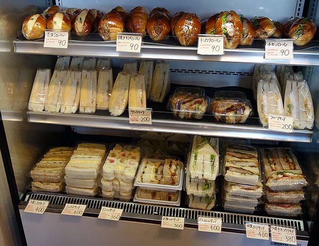 あこうぱん（兵庫播州赤穂）観光客もこぞって買いに来る播磨地区ではナンバー1人気のパン屋さん