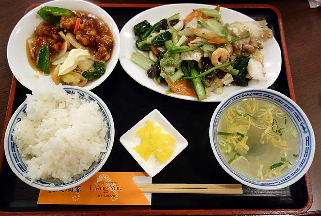 良友酒家（神戸県庁前）本格広東料理のお店で平日限定！八宝菜と酢豚の930円ランチ