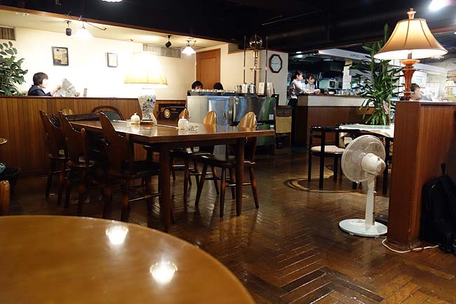 サッポロ珈琲館 時計台ガーデンテラス店（北海道）香り高いアイスコーヒーとデリシングルサンド