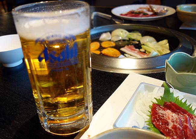 アーデンホテル阿蘇（熊本）夕食は併設日帰り入浴施設での焼肉セットでビールをあおる♪
