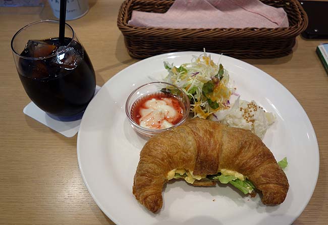 カフェ ブールヴァール[BOULVARD]（北海道札幌大通）卵たっぷりクロワッサンサンドのワンプレートランチ