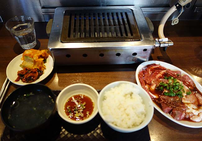 東京昼呑みの聖地赤羽で本日は宿泊♪焼肉食べ放題と六厘舎系列のつけ麺