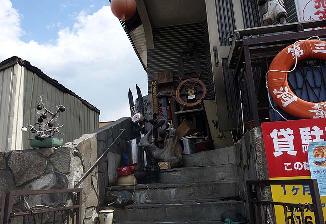 旭川ではレトロな昭和懐かしの香りがする「骨董品屋」が多いのはなぜだろうか？