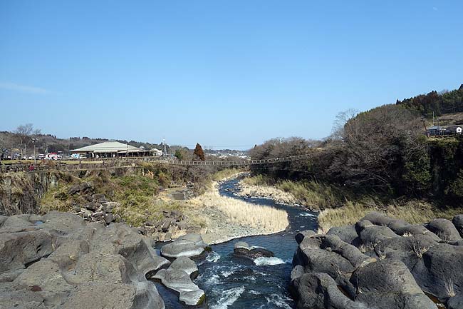 原尻の滝（大分）日本の滝100選に選ばれた阿蘇山が生み出した東洋のナイアガラと呼ばれる滝