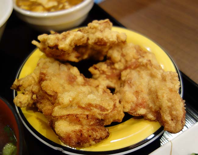 中国料理 布袋 赤れんがテラス店（北海道札幌）どでかい鶏唐揚げ[ザンギ]が有名な中華屋さん