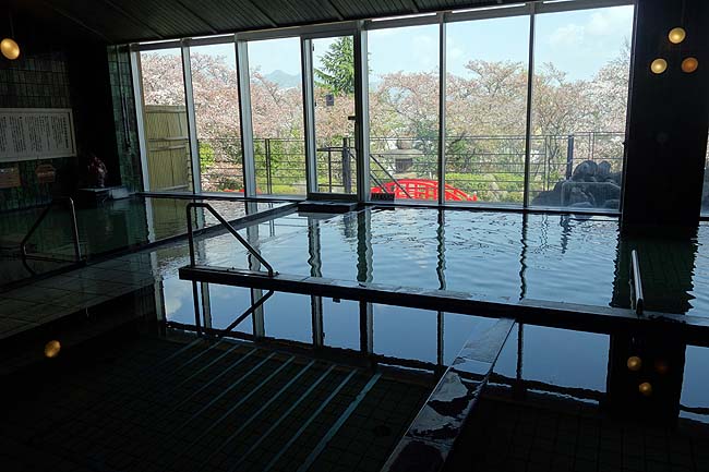 ホテル神の湯温泉（山梨竜王）甲府の夜景を独占できる11種類のお風呂がある源泉かけ流し