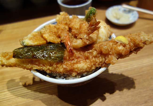 天丼 金子屋 赤坂店（東京）日本橋で食ったあの天丼のコストパフォーマンスを再び！天丼最上級「松」