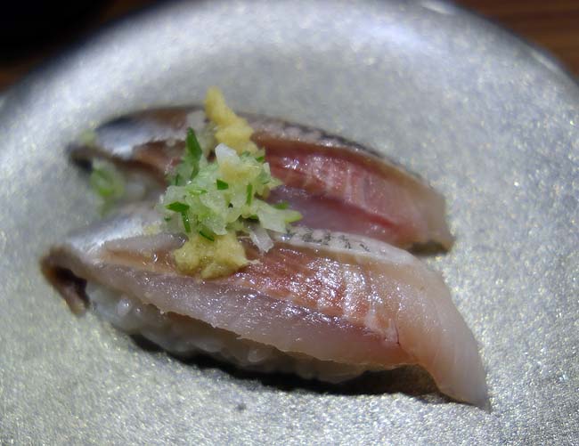 久々の札幌での夜呑み♪回転寿司で北海道の魚をいただきちょっと変わったつけ麺でも食おう