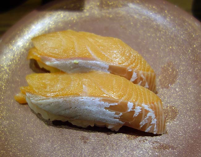 久々の札幌での夜呑み♪回転寿司で北海道の魚をいただきちょっと変わったつけ麺でも食おう
