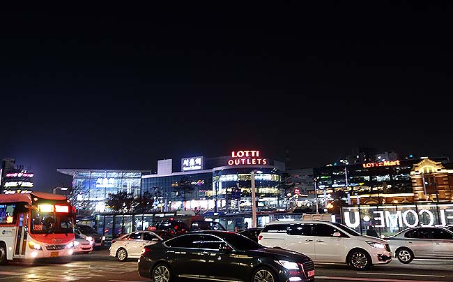 ソウル初夜はテクテク歩いて南大門方面へ・・・異国の夜街歩きはやっぱ楽しいもんだ♪
