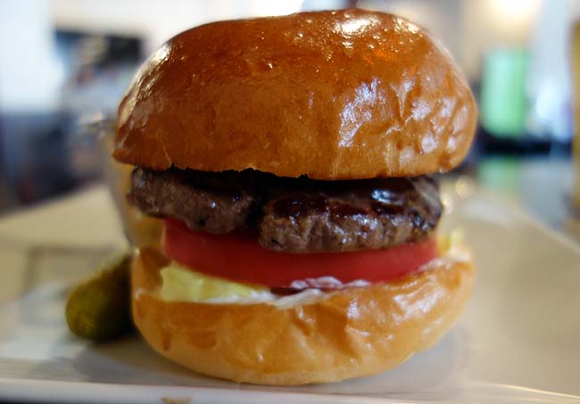シェイクツリー バーガー＆バー[shake tree burger&bar]（東京錦糸町）単品1000円超える高級ハンバーガーのお味は？