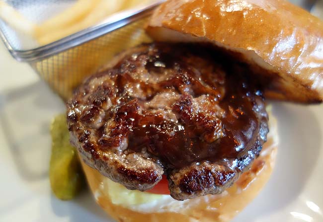 シェイクツリー バーガー＆バー[shake tree burger&bar]（東京錦糸町）単品1000円超える高級ハンバーガーのお味は？