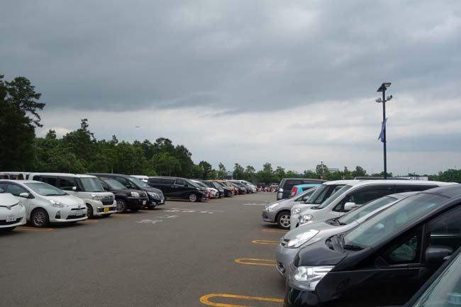GLAYフリーライブ会場発表「千歳アウトレットモール・リラ駐車場」慌てず騒がす移動します
