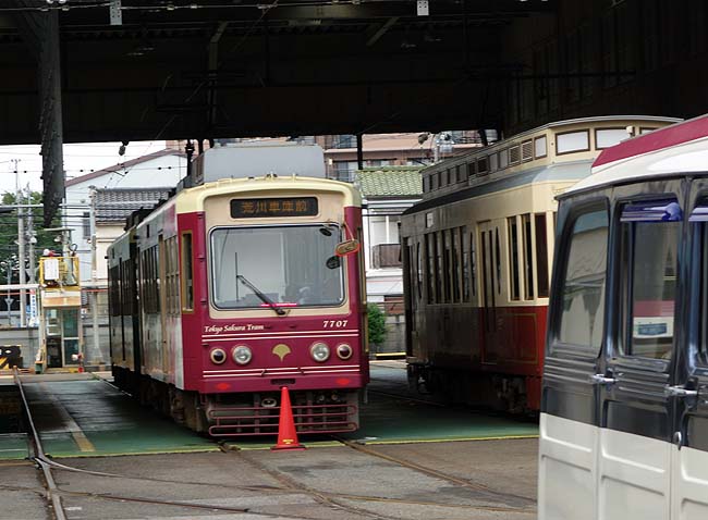 路面電車「都電荒川線」で行く早稲田から終着三ノ輪橋までの東京下町プチ旅（前編）