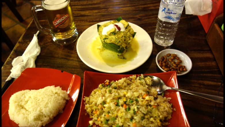 【カンボジアコミュ障おっさん1人旅】シェムリアップのローカルレストランは1ドルの料理とハッピーアワー0.5ドルのドラフトビールのコンビが最高！The Red Angkor Restaurant