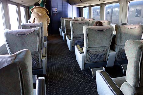 過去乗った乗り物の中で、一番のゴージャス・居心地のよさ！JR九州のDXグリーン席（787系電車・特急にちりん・かもめ）ハッピーバースデイ九州パスその4