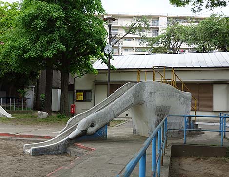 赤羽三和児童遊園 白鳥すべり台（東京赤羽）懐かしき公園遊具の世界