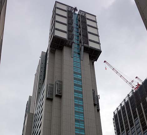 まるでウルトラ警備隊本部のような・・・NTTドコモ品川ビル（東京品川）珍建築