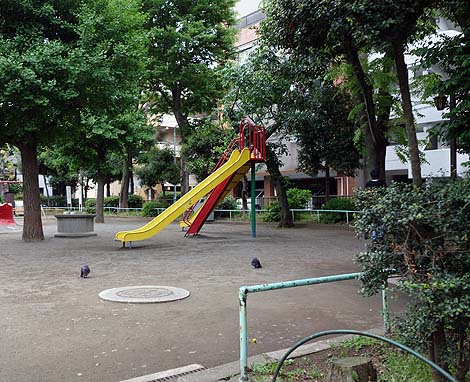江戸橋公園 ロケット遊具（東京巣鴨）懐かしき公園遊具の世界