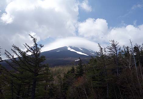 日本一の富士山はいつの間に中国人に占領されたのか？「富士スバルライン五合目」（山梨県鳴沢村）