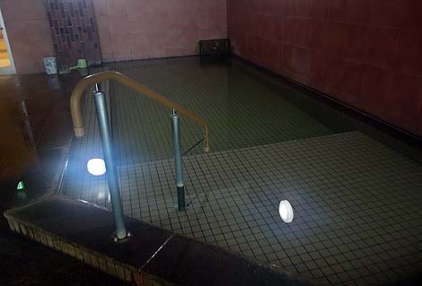 37度のぬるめ源泉かけ流し浴槽があります「本別温泉グランドホテル」（北海道本別町）