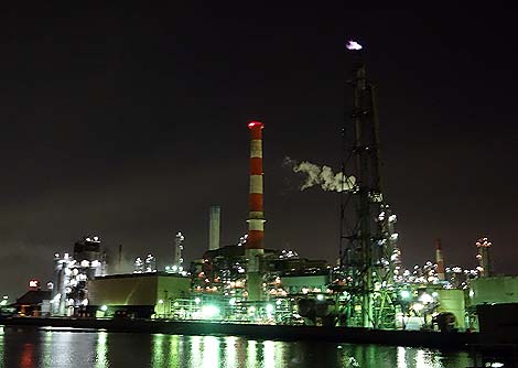 日本一の工場地帯である「京浜工業地帯」（横浜～川崎）コンデジ片手オート撮影での工場夜景写真