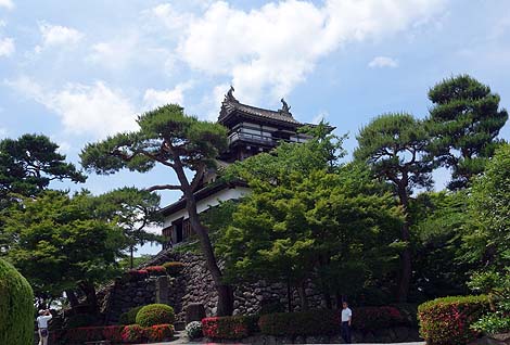 日本最古の建築様式を持つ平山城「丸岡城」（福井坂井）現存天守