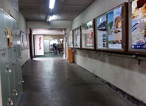 三沢駅食堂（青森三沢）昭和レトロ感満載のこんな駅そばが今でも残っているとは！