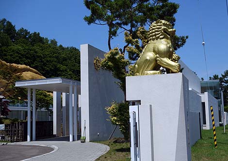 日本で一番でっかい全長45mの涅槃仏様「佛願寺 黄金涅槃大仏」（北海道札幌）