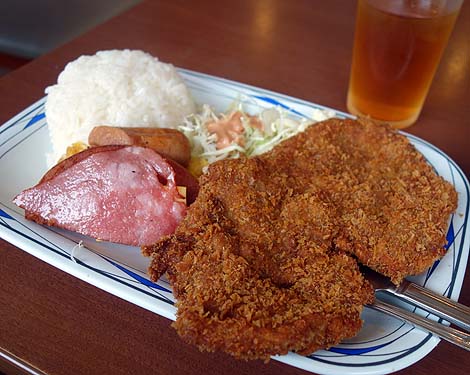 軽食の店 ルビー（沖縄那覇）大衆食堂でどこが軽食やねん・・・って思う重量級のBランチをいただいてみる