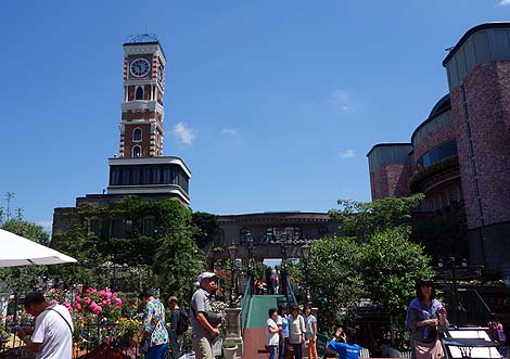 札幌の観光地としては外国人観光客に大人気のお菓子テーマパーク！「白い恋人パーク」（北海道札幌）